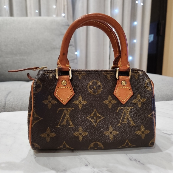 Authentic Louis Vuitton Mini Speedy (with Strap) - Picture 2 of 16
